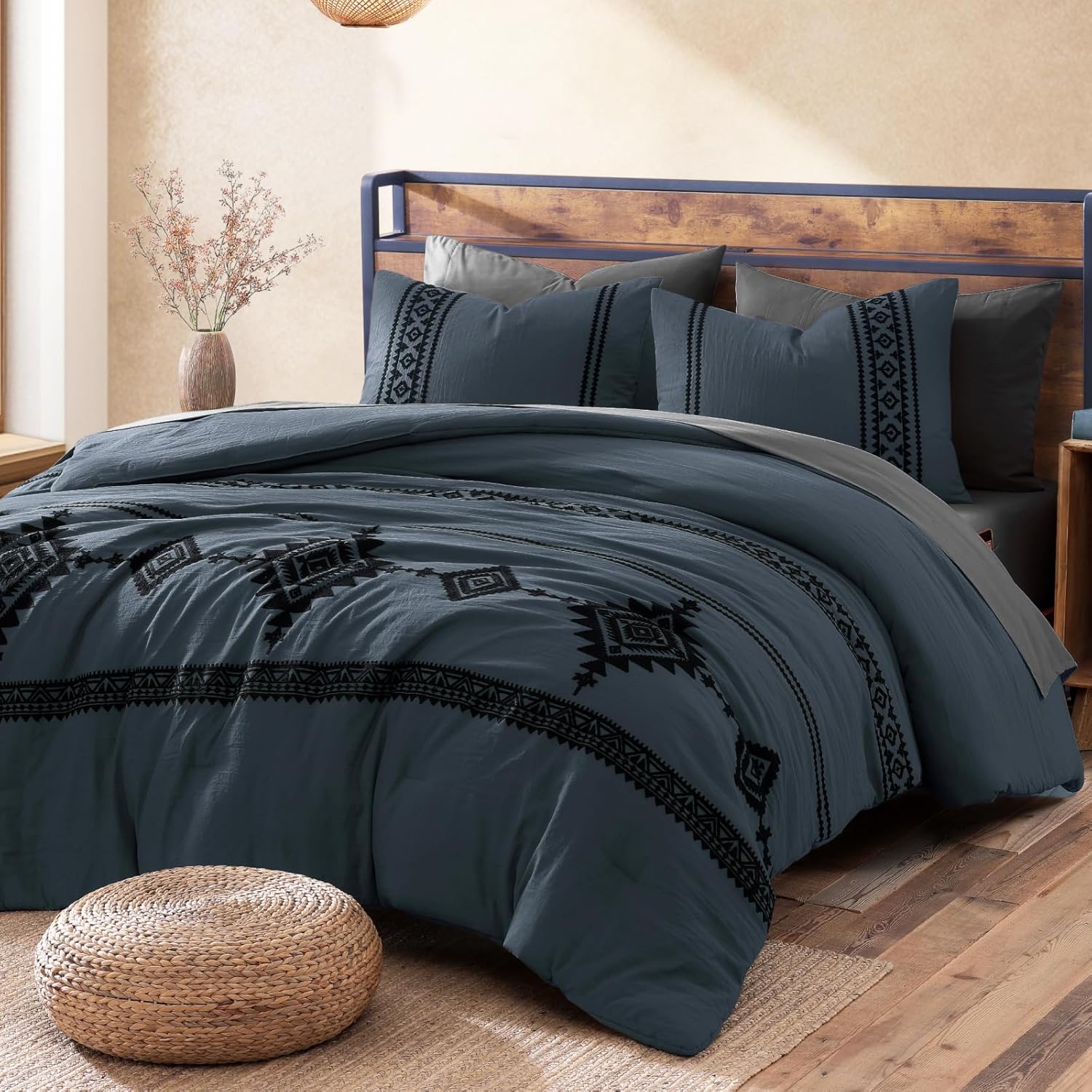 Melex Embroidery Comforter Set