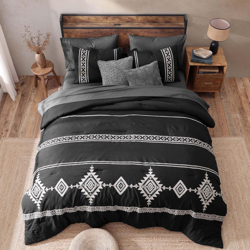 Melex Embroidery Comforter Set