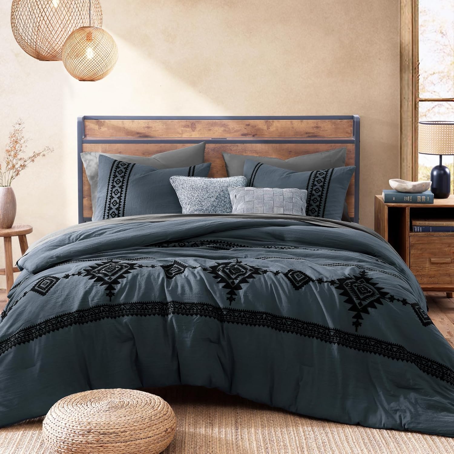 Melex Embroidery Comforter Set