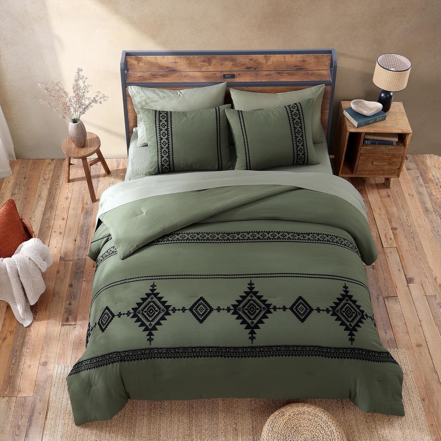 Melex Embroidery Comforter Set