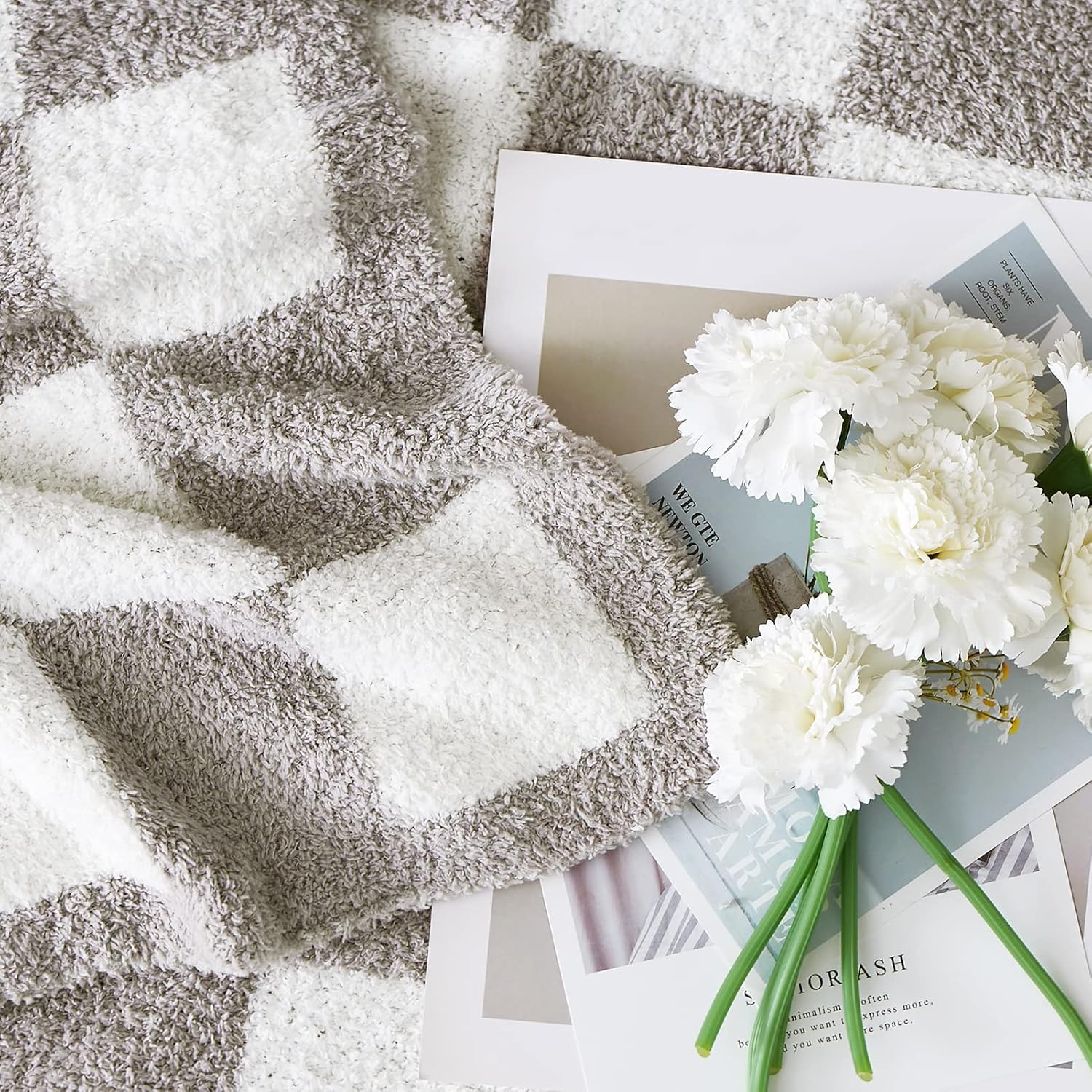 Melex Checkered Throw Blanket