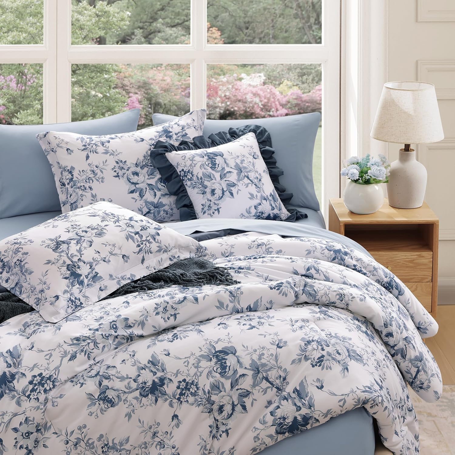 Botanical Flowers Comforter Set