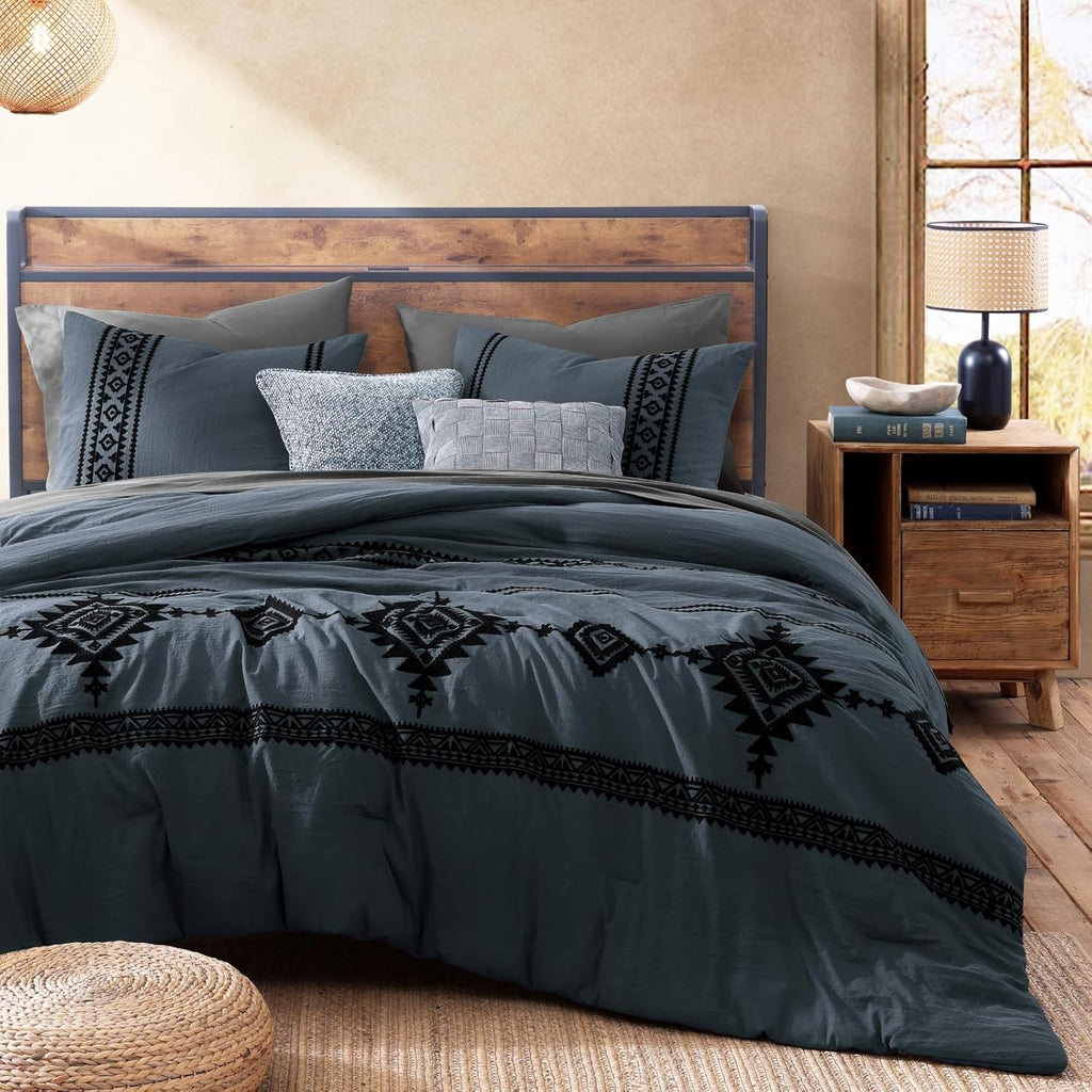 Melex Embroidery Comforter Set